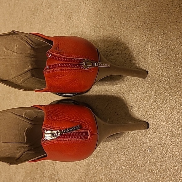 High Heel Sandals - Picture 3 of 6